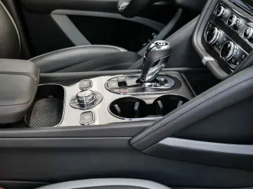 BENTLEY Bentayga Speed Light Emerald  Leather  Carbon