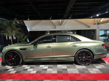 BENTLEY Flying Spur