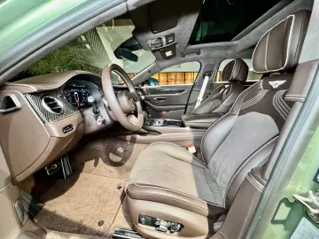 BENTLEY Flying Spur