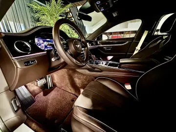 BENTLEY Flying Spur