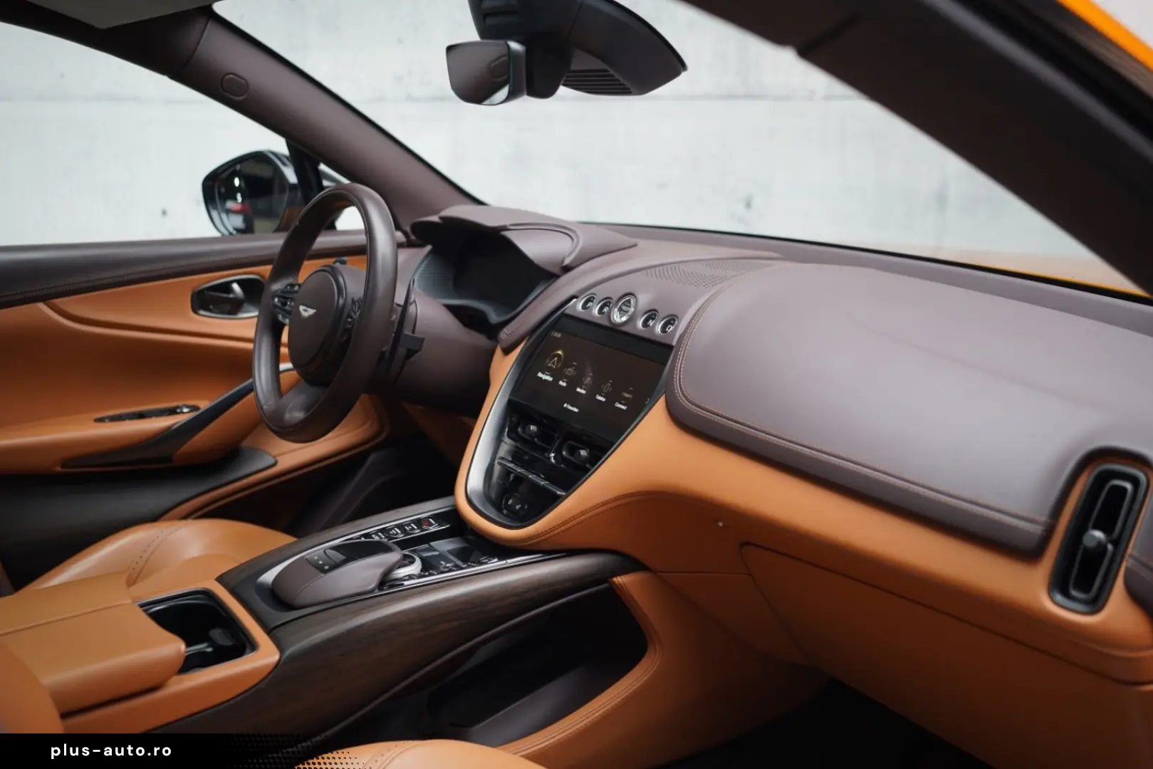ASTON MARTIN DBX 4.0 V8