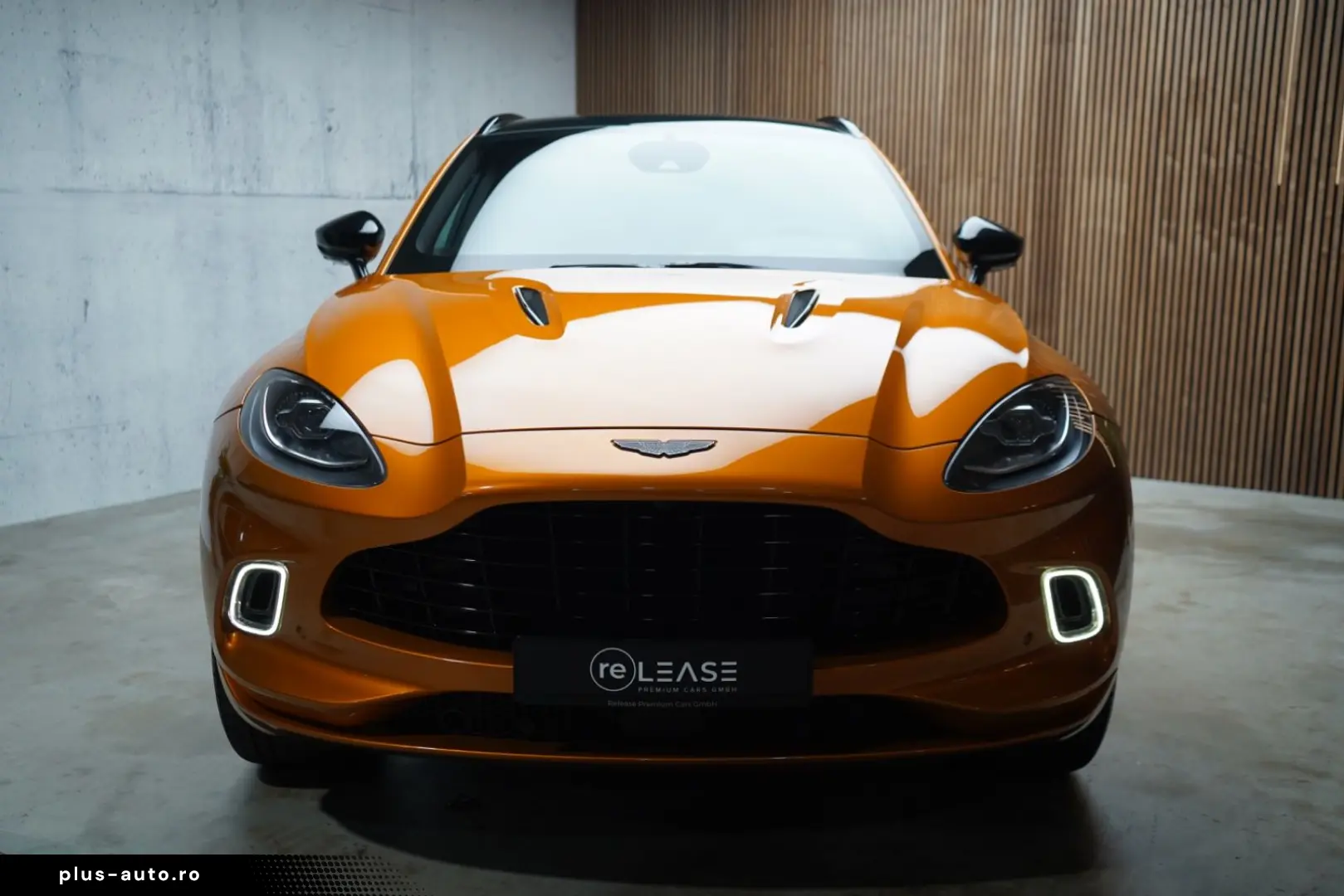 ASTON MARTIN DBX 4.0 V8