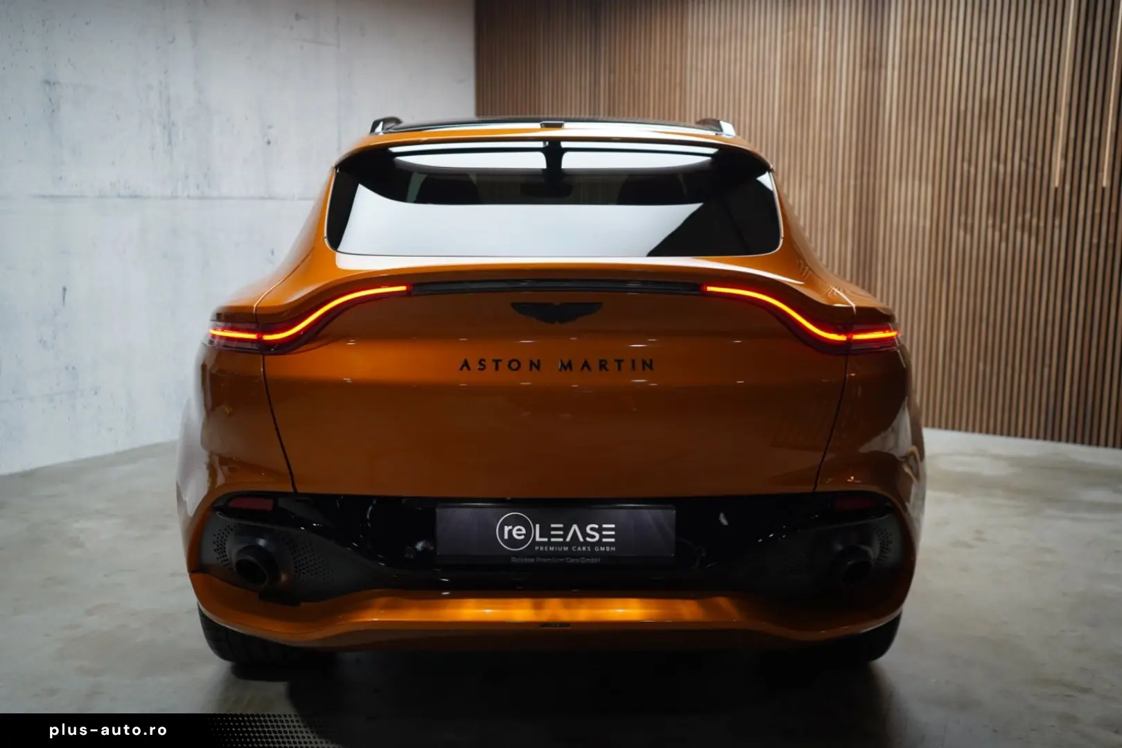 ASTON MARTIN DBX 4.0 V8
