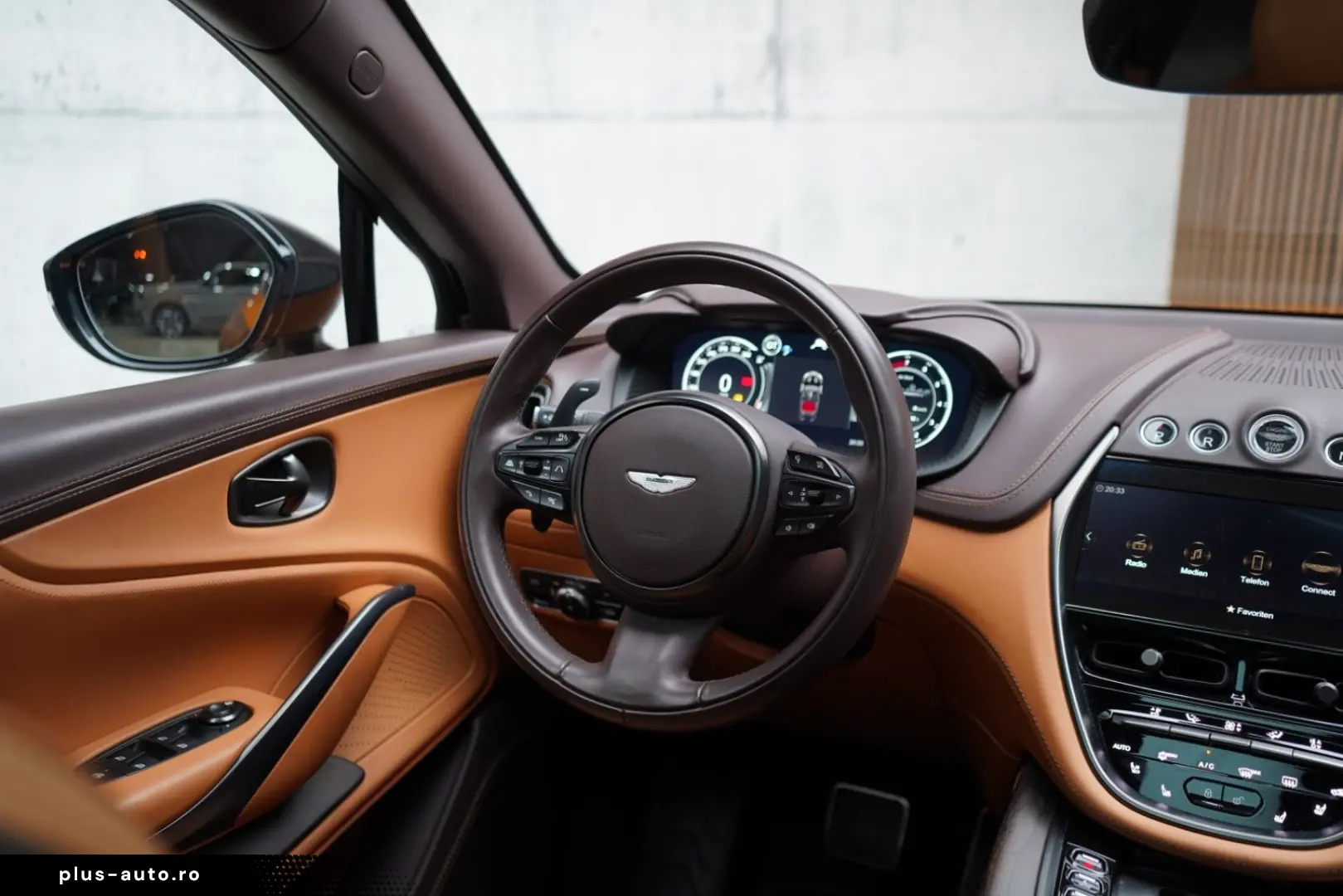 ASTON MARTIN DBX 4.0 V8