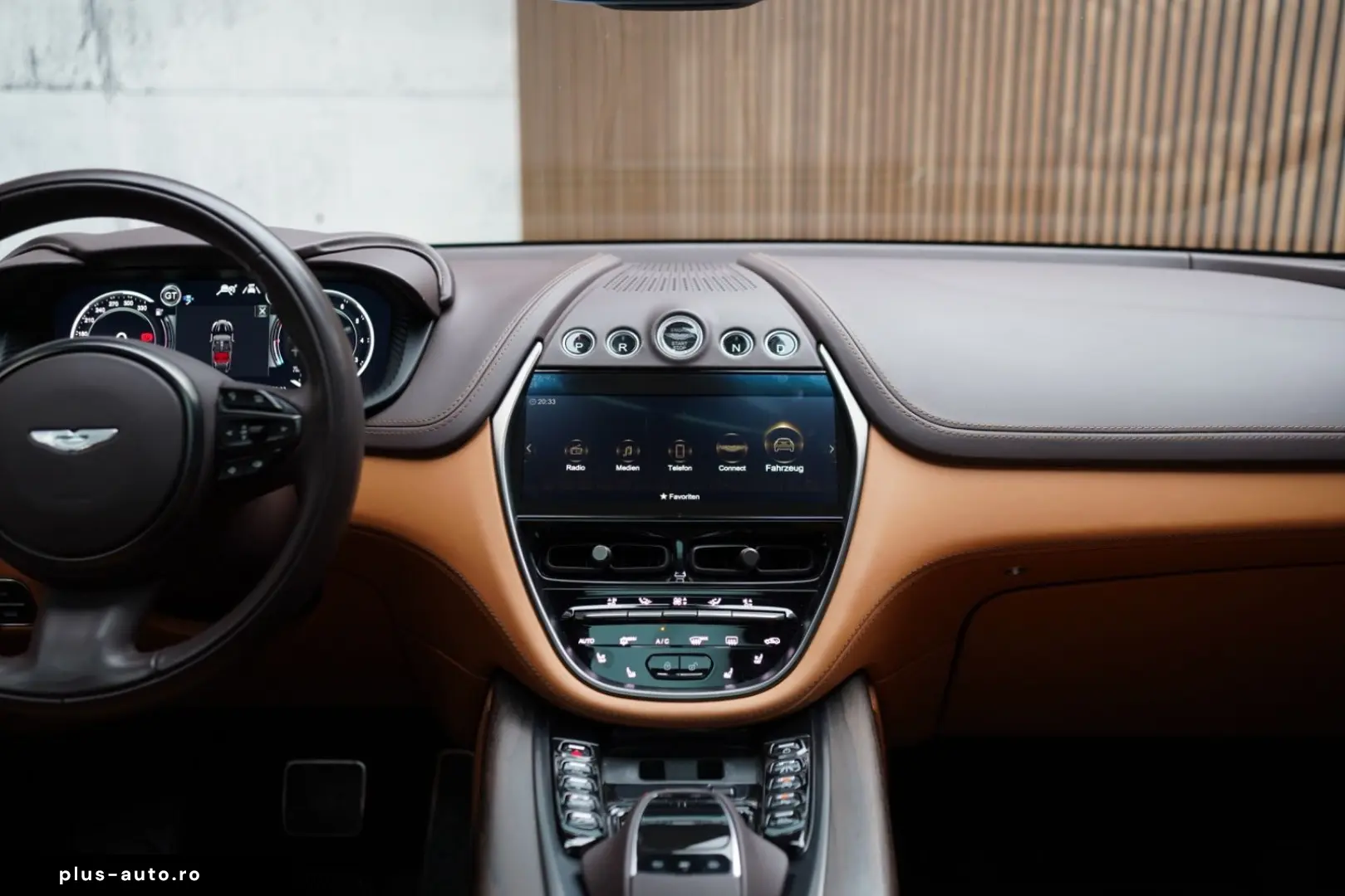 ASTON MARTIN DBX 4.0 V8