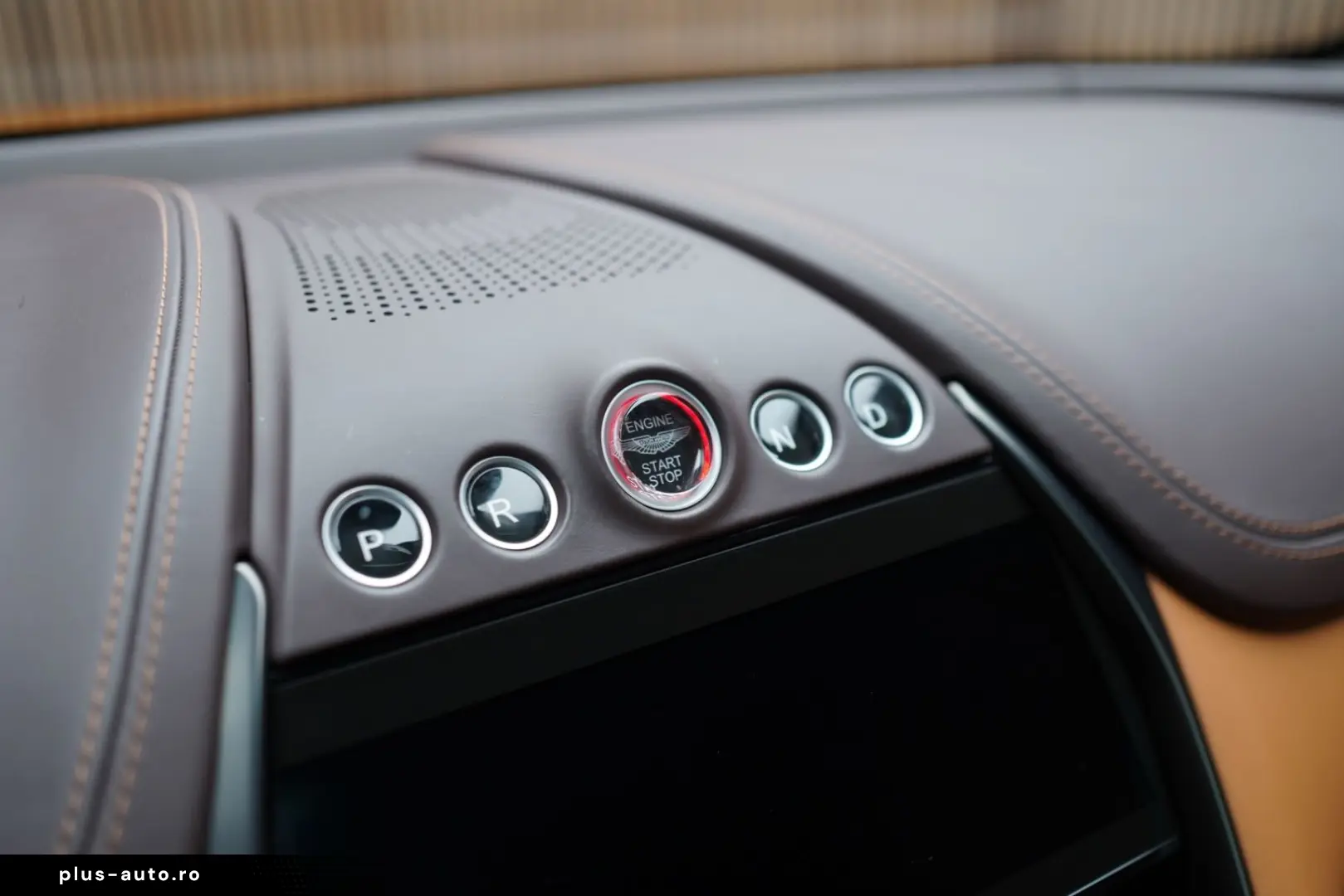 ASTON MARTIN DBX 4.0 V8