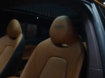 ASTON MARTIN DBX 4.0 V8