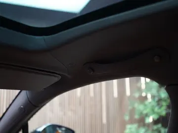 ASTON MARTIN DBX 4.0 V8