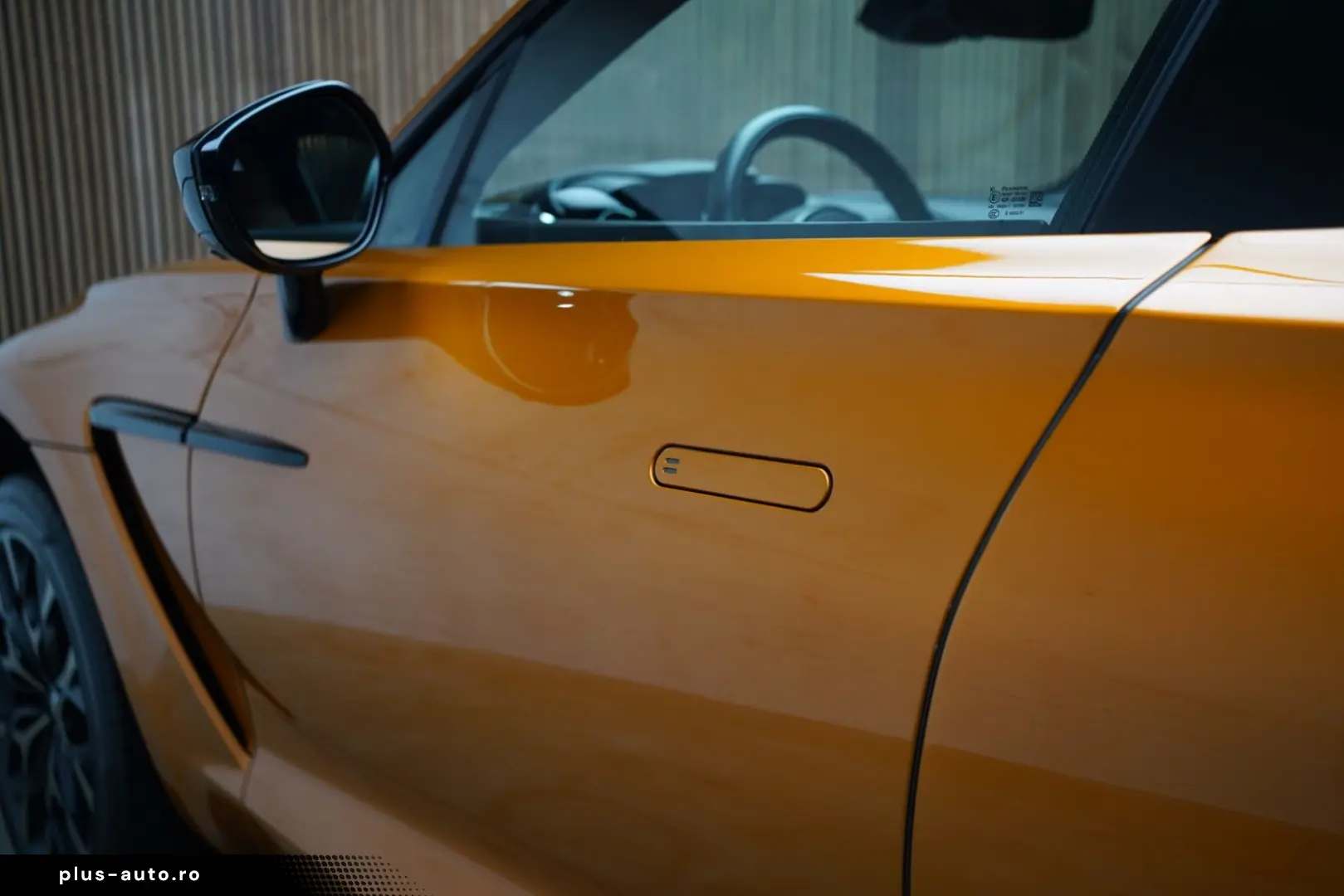 ASTON MARTIN DBX 4.0 V8