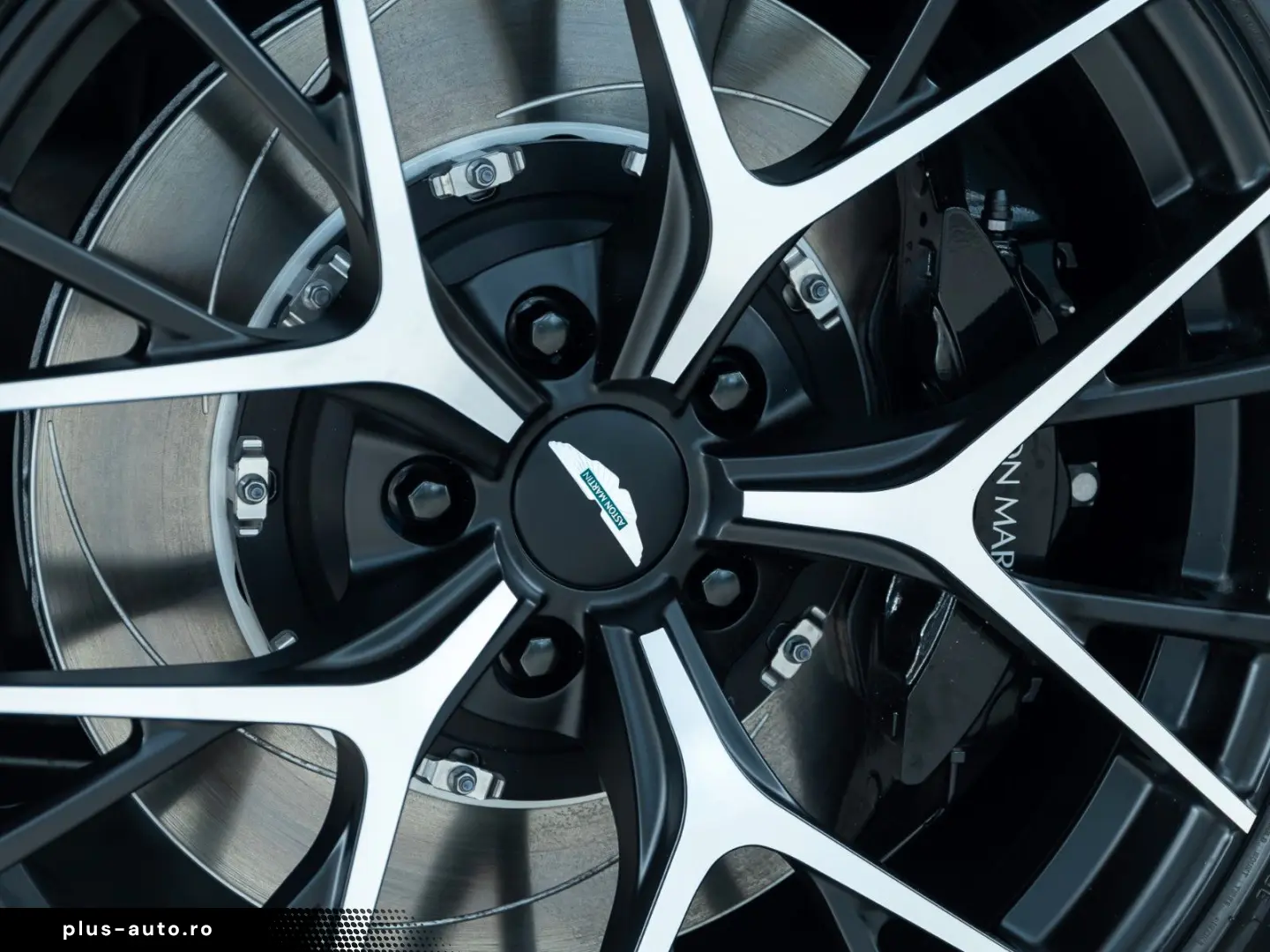 ASTON MARTIN DB12 Volante   360 Degree Camera   Vent. Seats