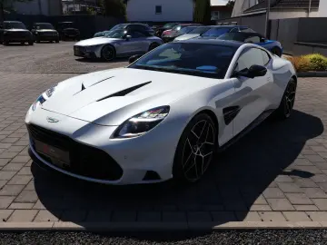 ASTON MARTIN Vanquish V12 by  Q  full CARBON-Sonderl…