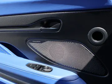 ASTON MARTIN Vanquish V12 by  Q  full CARBON-Sonderl…