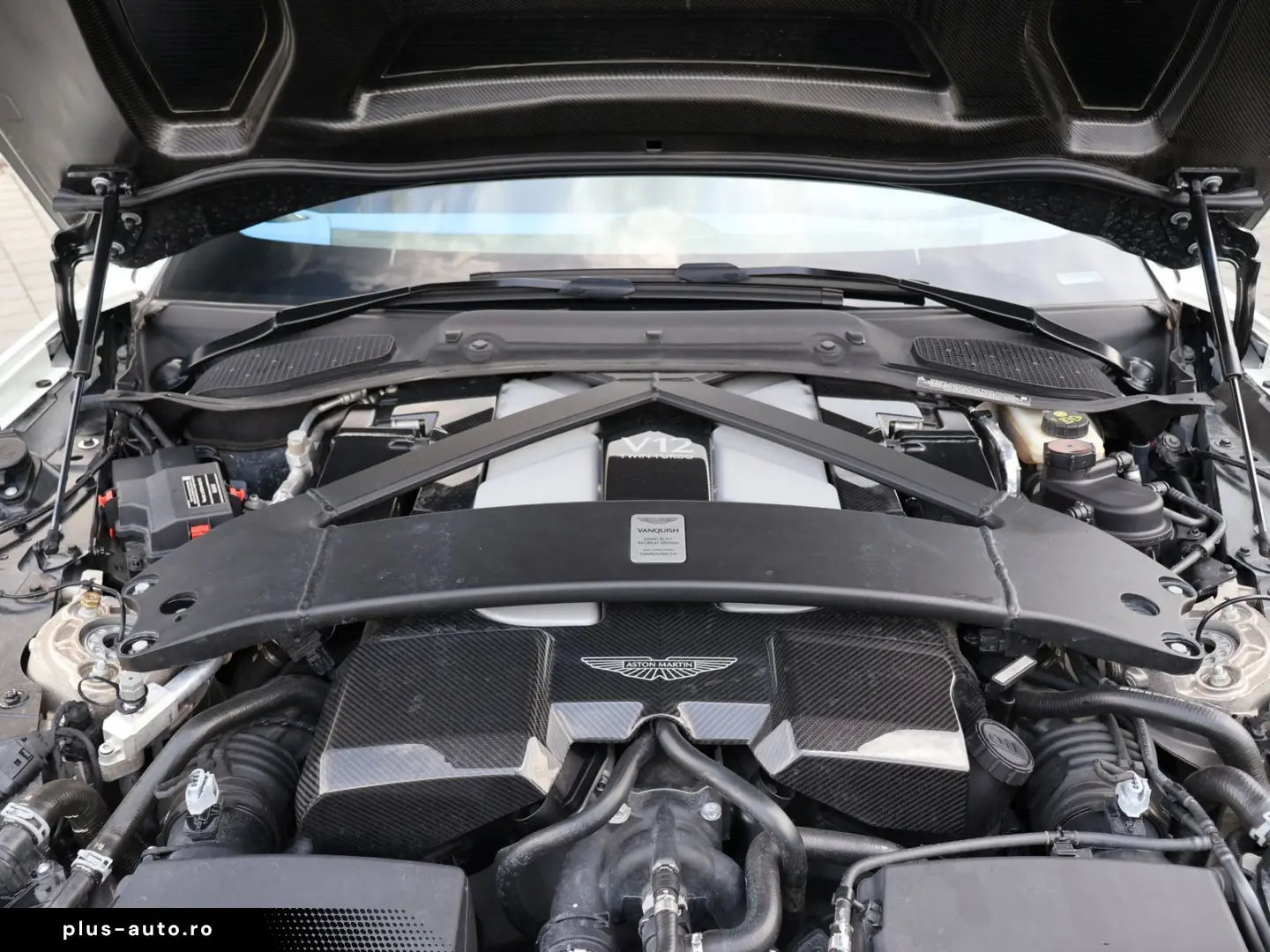 ASTON MARTIN Vanquish V12 by  Q  full CARBON-Sonderl&hellip;
