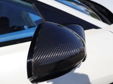 ASTON MARTIN Vanquish V12 by  Q  full CARBON-Sonderl…