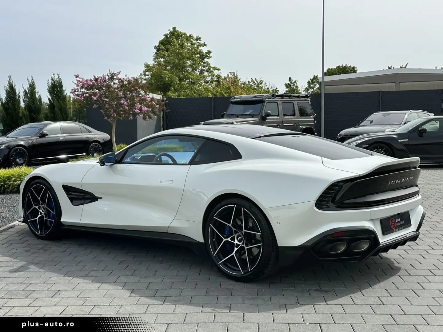 ASTON MARTIN Vanquish V12 by  Q  full CARBON-Sonderl&hellip;