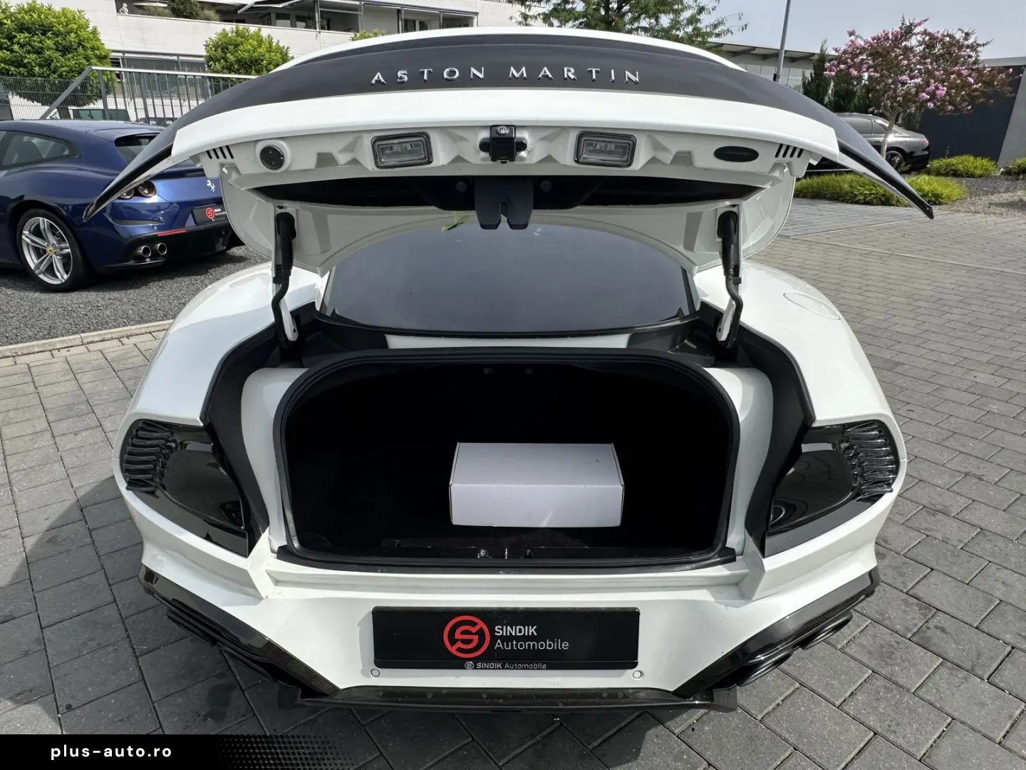 ASTON MARTIN Vanquish V12 by  Q  full CARBON-Sonderl&hellip;