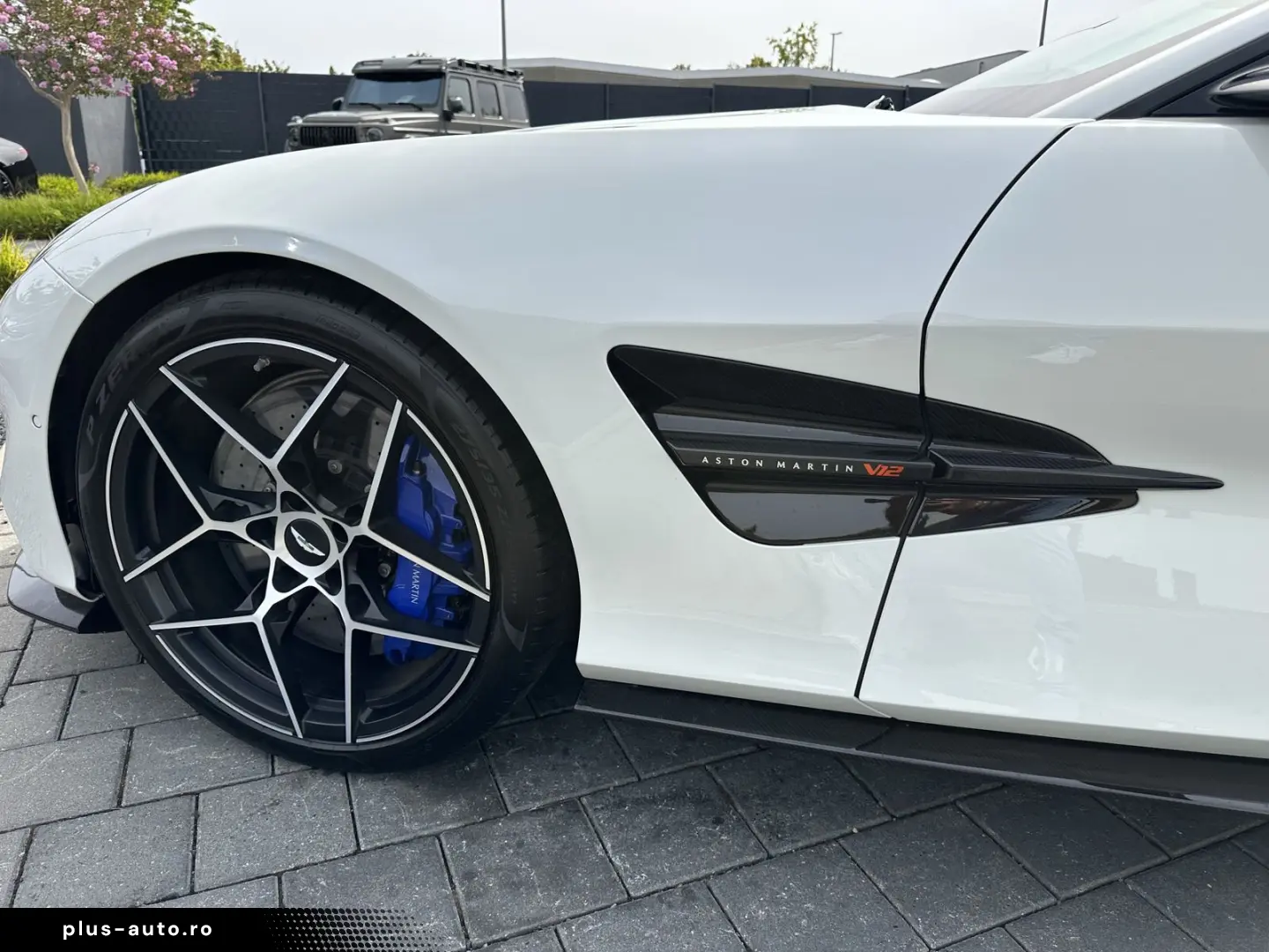 ASTON MARTIN Vanquish V12 by  Q  full CARBON-Sonderl&hellip;