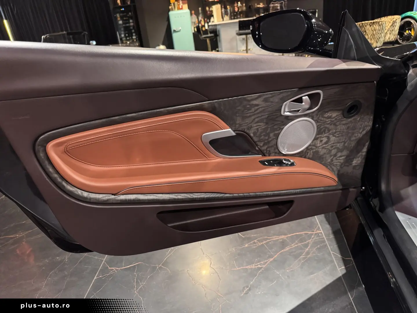 ASTON MARTIN DBS 2020 — imagine 17