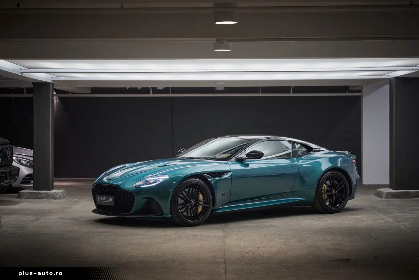 ASTON MARTIN DBS 5.2 V12