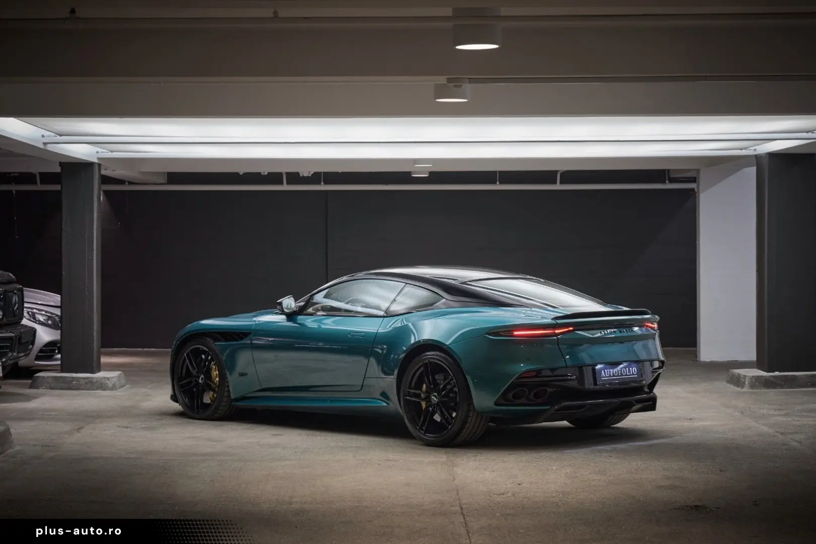 ASTON MARTIN DBS 5.2 V12