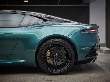 ASTON MARTIN DBS 5.2 V12