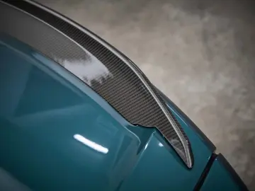 ASTON MARTIN DBS 5.2 V12
