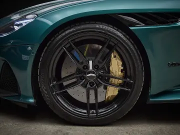 ASTON MARTIN DBS 5.2 V12