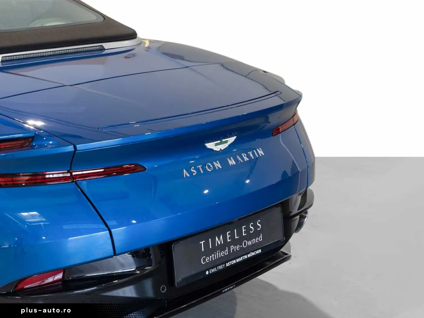 ASTON MARTIN DB11 Volante -Plasma Blue-