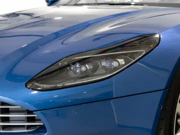 ASTON MARTIN DB11 Volante -Plasma Blue-