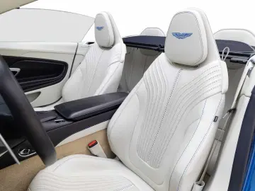 ASTON MARTIN DB11 Volante -Plasma Blue-