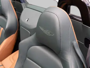 ASTON MARTIN V12 Vantage Roadster -Racing Green-