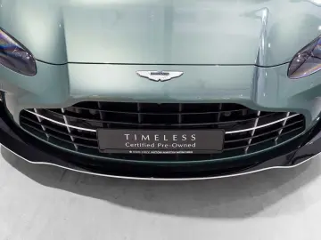 ASTON MARTIN V12 Vantage Roadster -Racing Green-