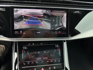 Audi Q8 TFSIe QS LINE LEATHER B&O LM23