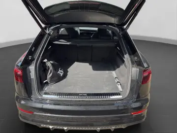Audi Q8 TFSIe QS LINE LEATHER B&O LM23
