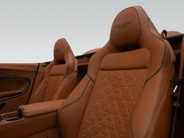 ASTON MARTIN Vanquish Volante  Bowers&Wilkins   Tita…