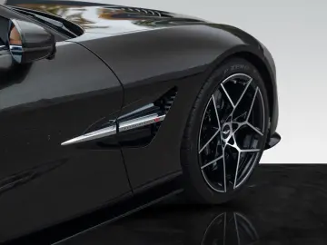 ASTON MARTIN Vanquish Volante  Bowers&Wilkins   Tita…