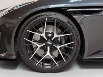 ASTON MARTIN DB12 Volante   BOWERS & WILKINS AUDIO