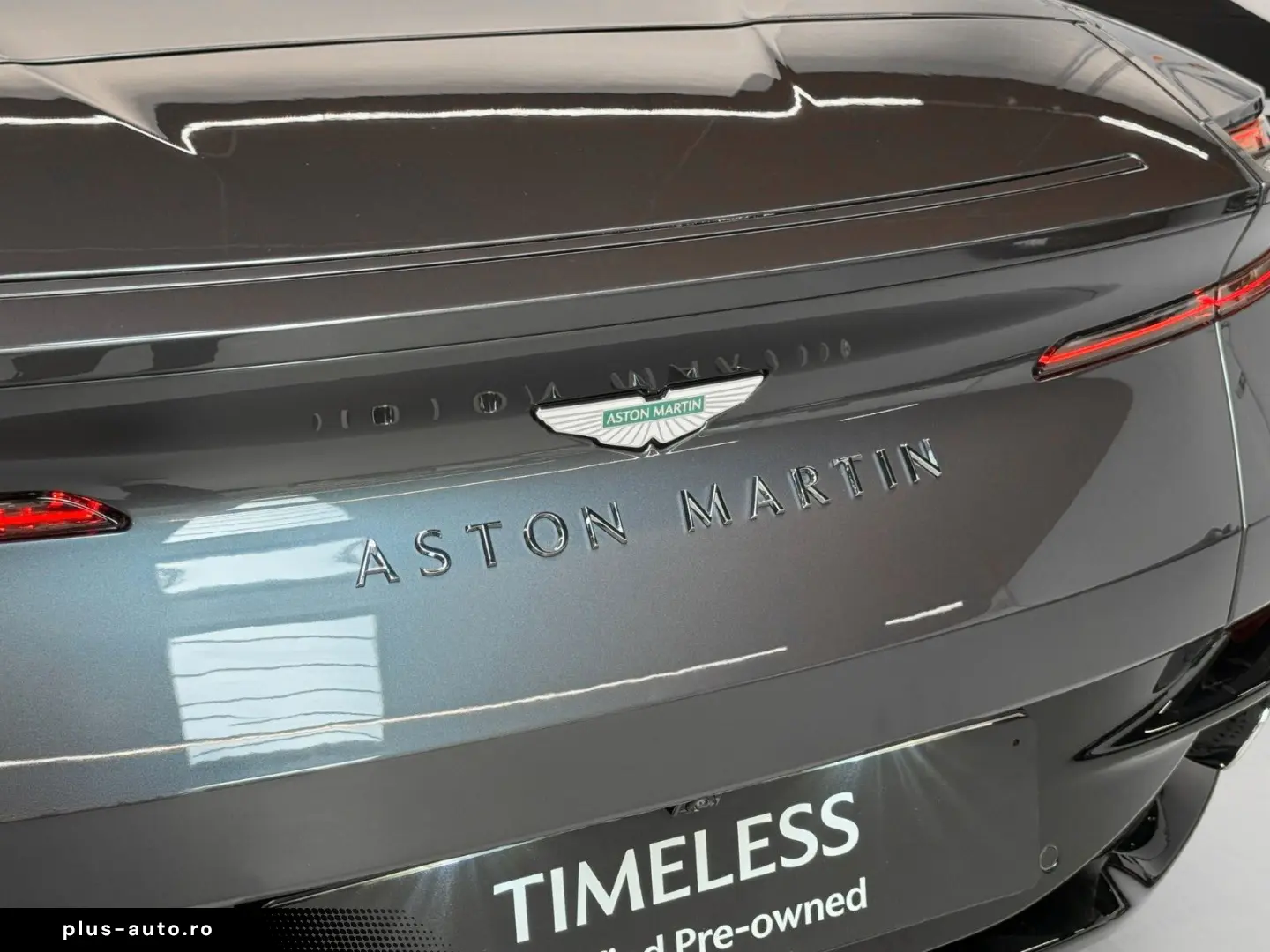 ASTON MARTIN DB12 Volante   BOWERS & WILKINS AUDIO