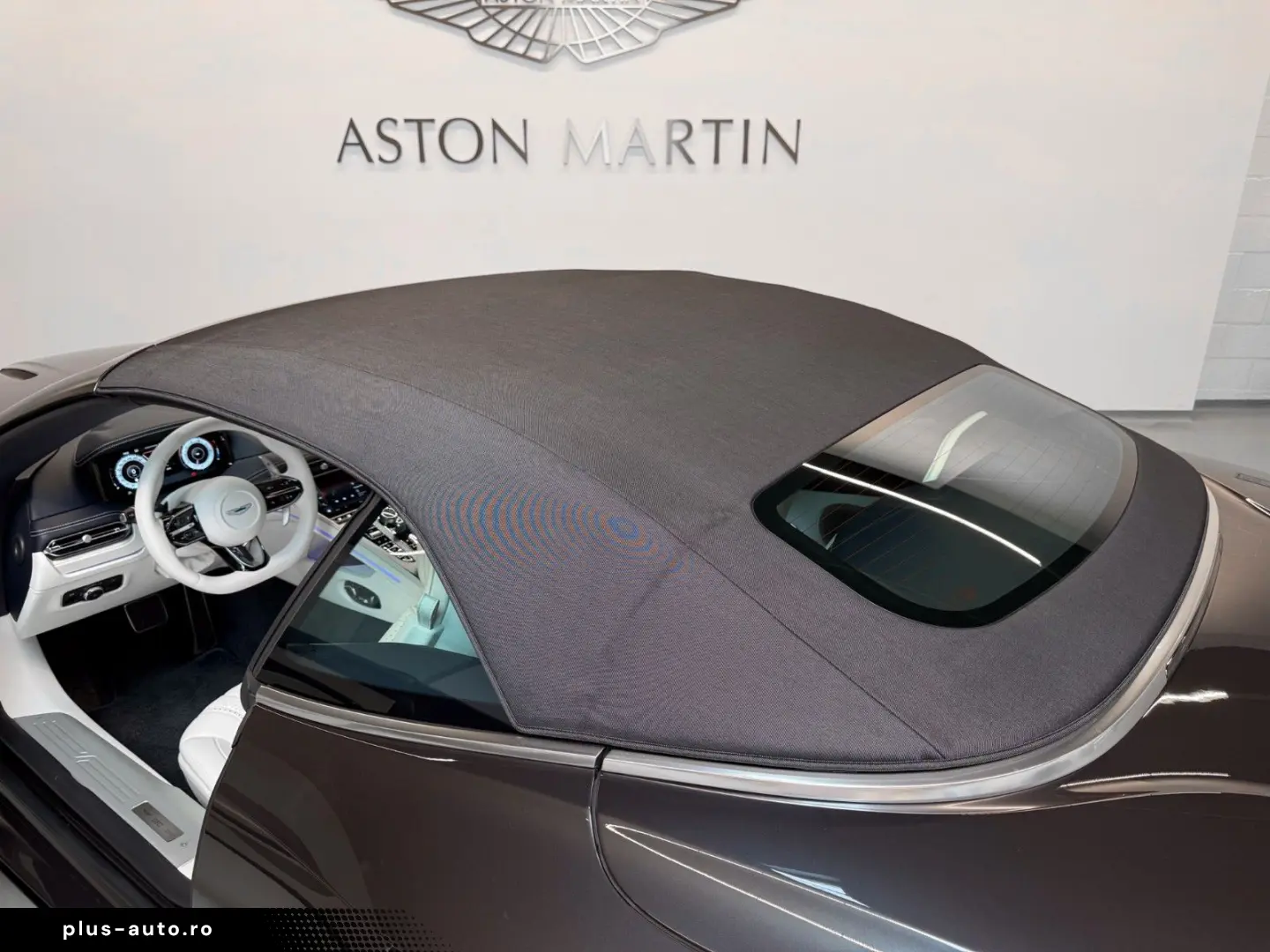 ASTON MARTIN DB12 Volante   BOWERS & WILKINS AUDIO
