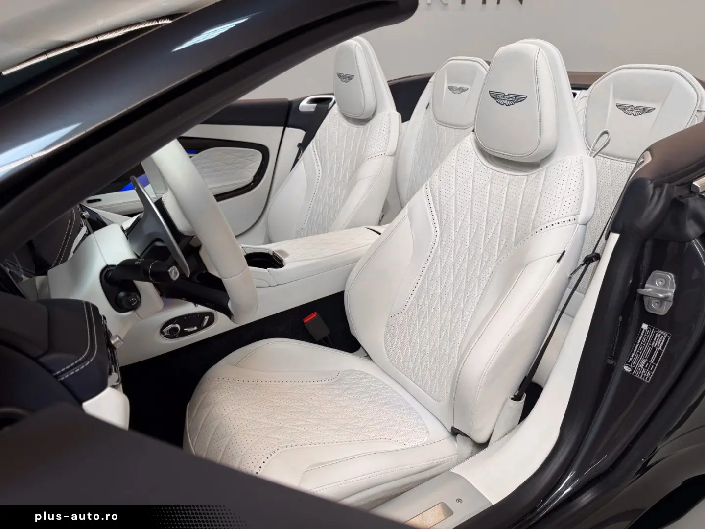 ASTON MARTIN DB12 Volante   BOWERS & WILKINS AUDIO