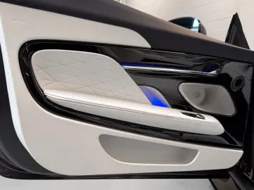 ASTON MARTIN DB12 Volante   BOWERS & WILKINS AUDIO