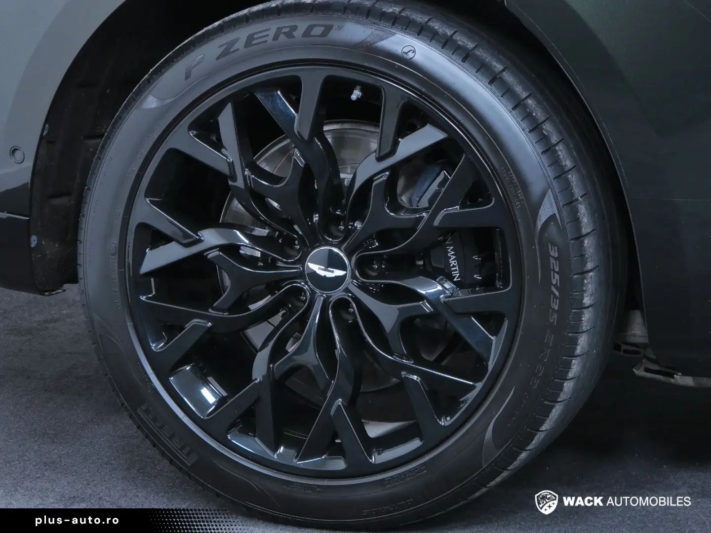 ASTON MARTIN DBX 4.0L V8 BITURBO 550 CV 1913 SPECIFICATION