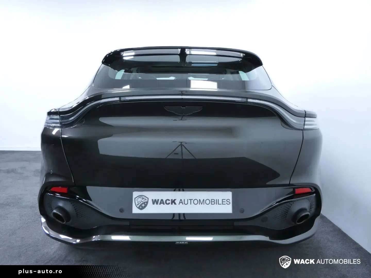 ASTON MARTIN DBX 4.0L V8 BITURBO 550 CV 1913 SPECIFICATION