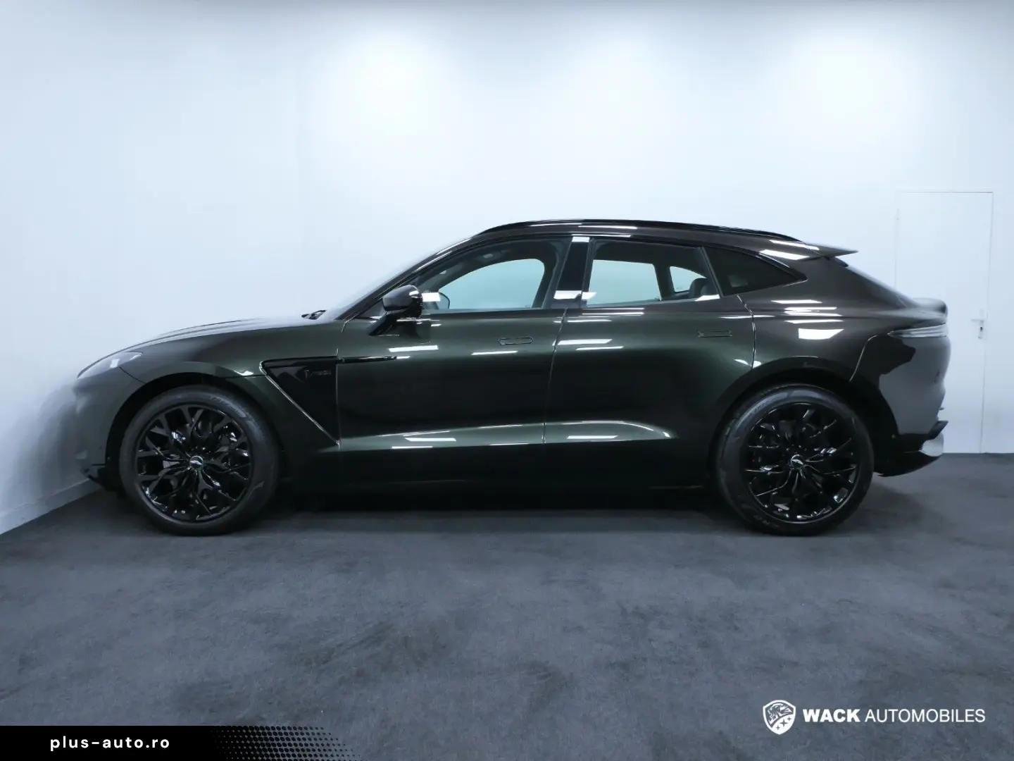 ASTON MARTIN DBX 4.0L V8 BITURBO 550 CV 1913 SPECIFICATION