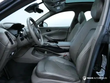 ASTON MARTIN DBX 4.0L V8 BITURBO 550 CV 1913 SPECIFICATION