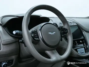 ASTON MARTIN DBX 4.0L V8 BITURBO 550 CV 1913 SPECIFICATION
