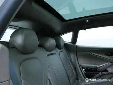 ASTON MARTIN DBX 4.0L V8 BITURBO 550 CV 1913 SPECIFICATION