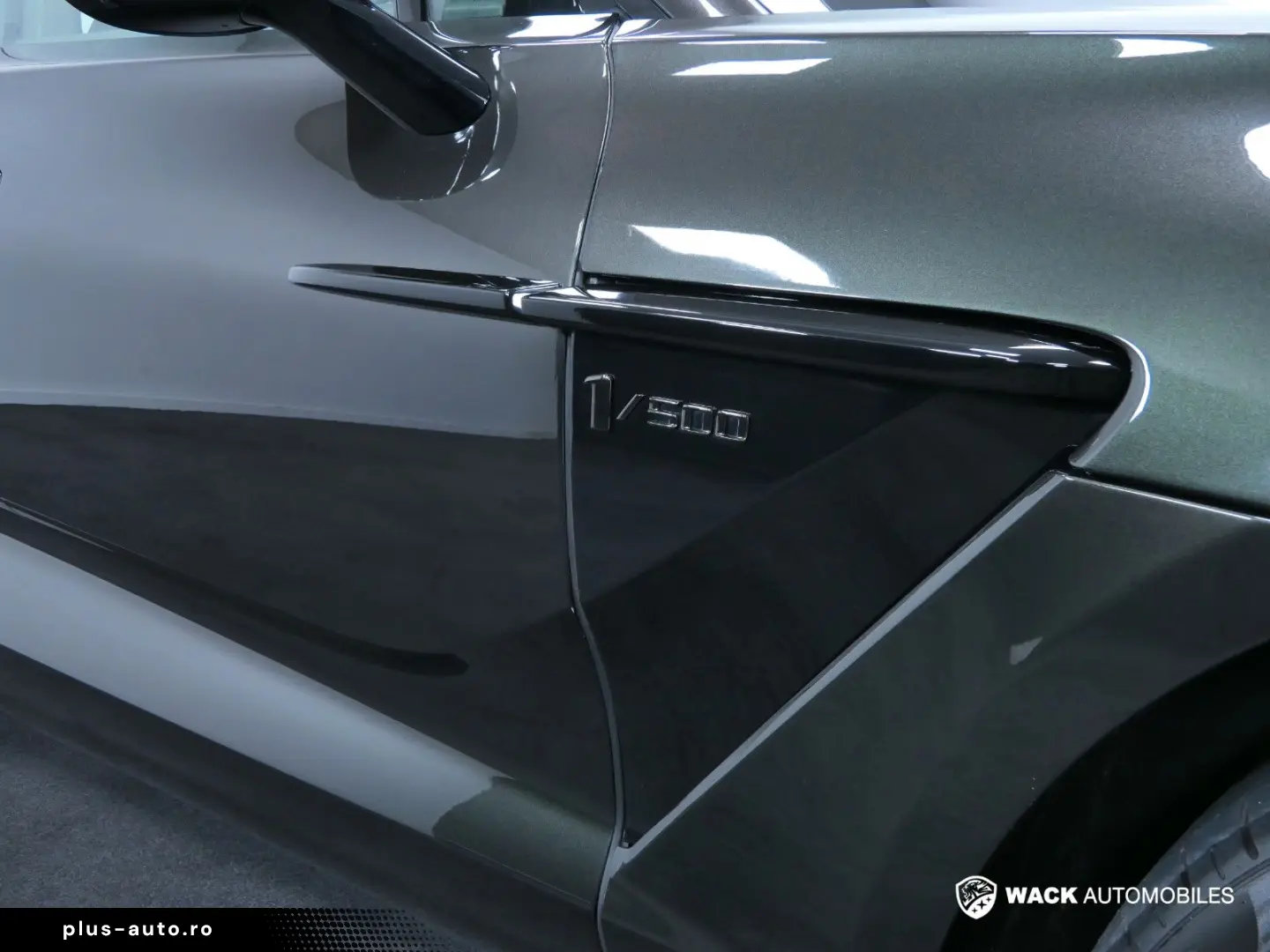 ASTON MARTIN DBX 4.0L V8 BITURBO 550 CV 1913 SPECIFICATION