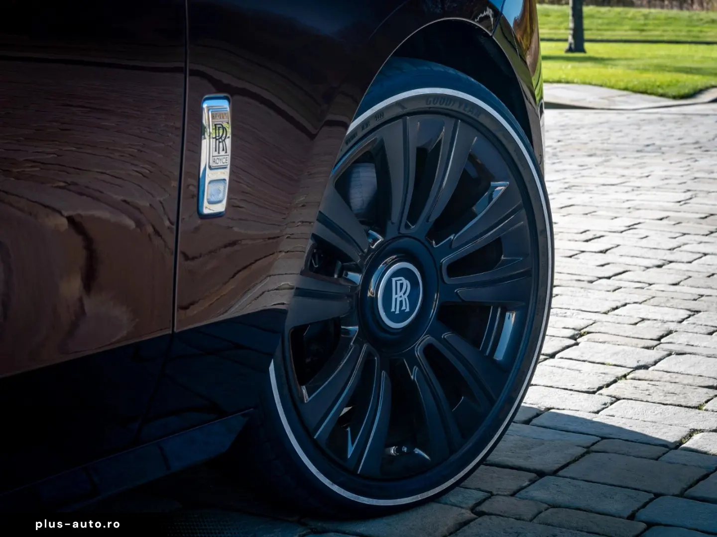 ROLLS ROYCE Ghost  PROVENANCE