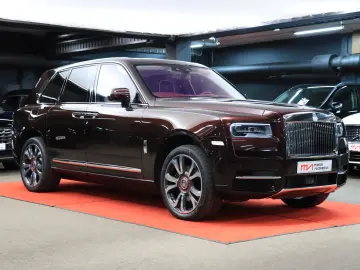 ROLLS ROYCE Cullinan - HUD TV 360 MASSAGE PANO NIGHT